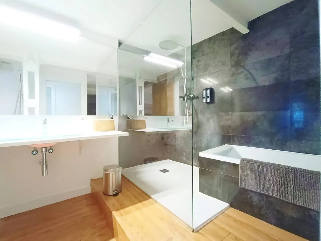 Duplex San Lorenzo إشبيلية